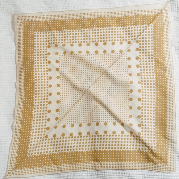 Vintage polkadot square scarf - Picture 1 of 3